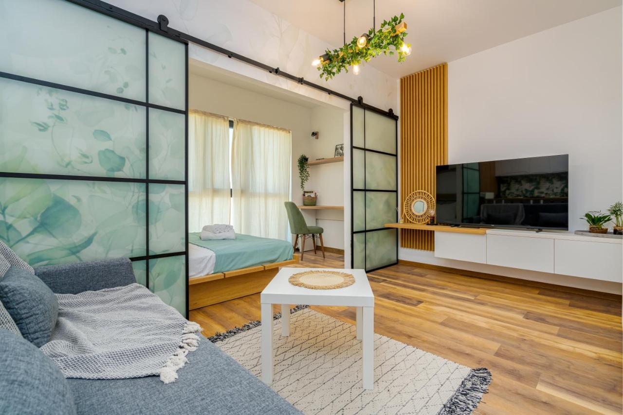 Botanic Nest Panoramic Studio Bukarest Exteriör bild